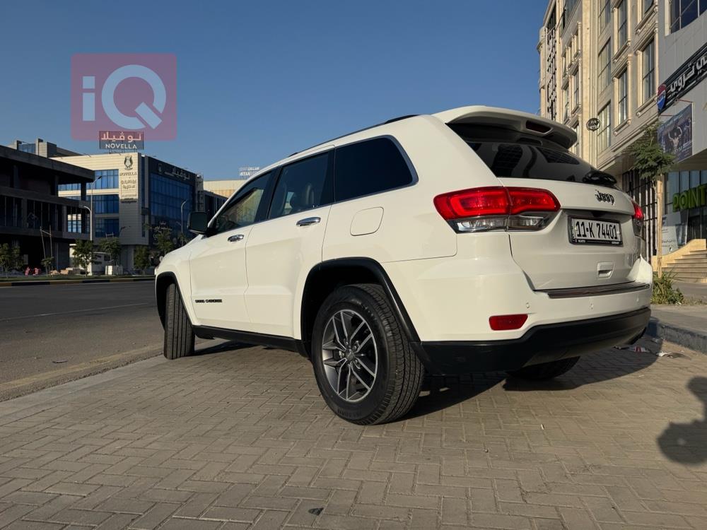 جيب جراند شيروكي